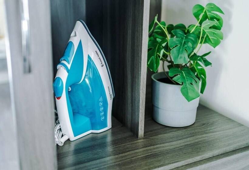 住所  Stunning 2 Bed House In Manchester With Canal View