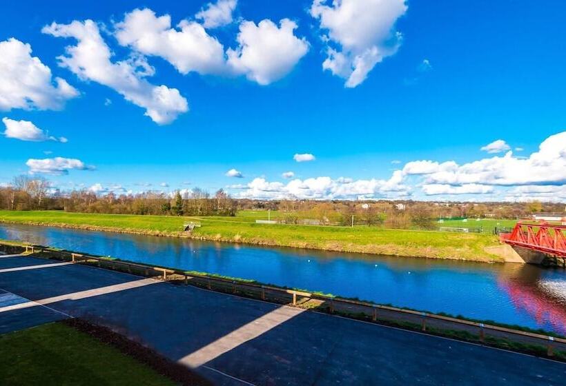 住所  Stunning 2 Bed House In Manchester With Canal View