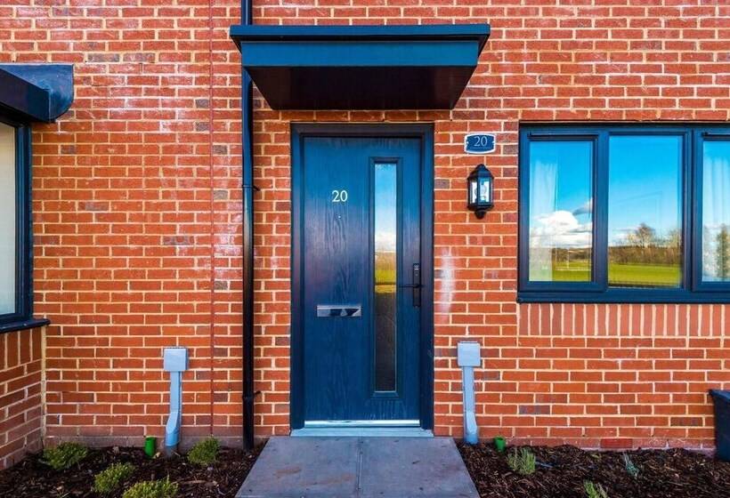 住所  Stunning 2 Bed House In Manchester With Canal View