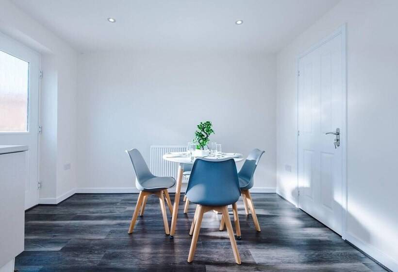 住所  Stunning 2 Bed House In Manchester With Canal View