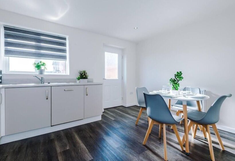 住所  Stunning 2 Bed House In Manchester With Canal View