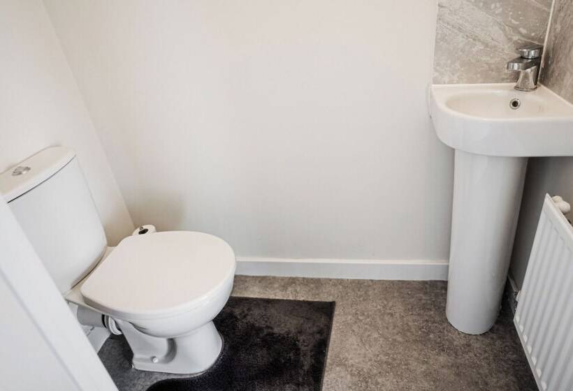 住所  Stunning 2 Bed House In Manchester With Canal View