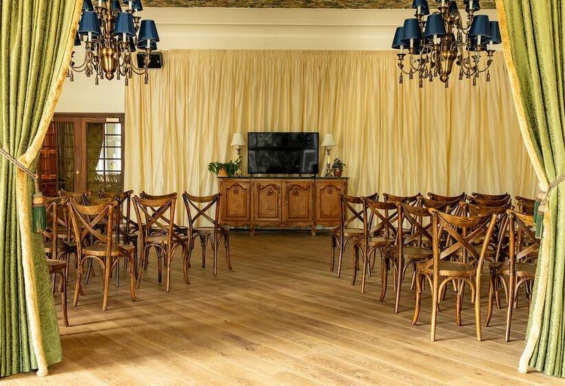 منتجع Dornoch Station