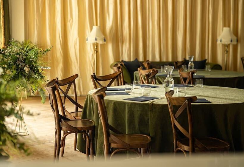 منتجع Dornoch Station