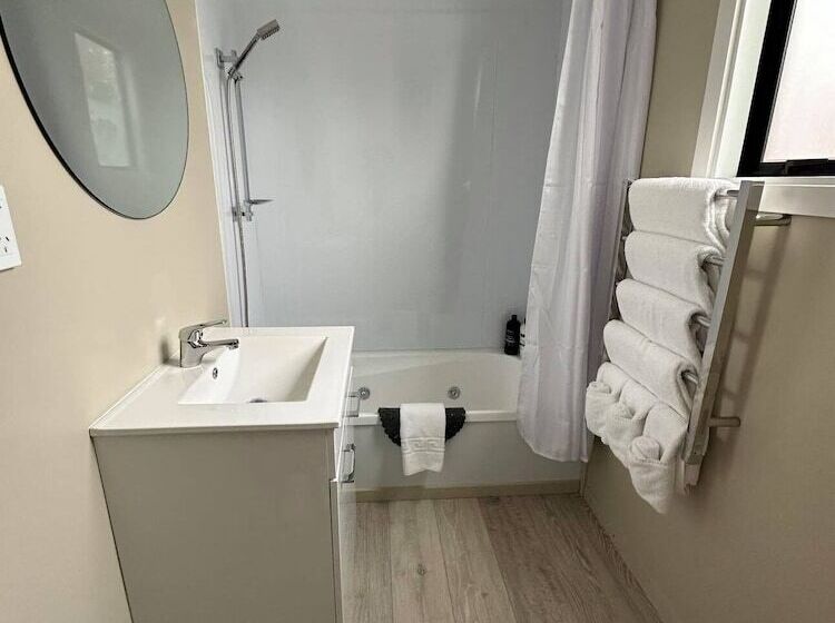 אתר נופש Lake Ruataniwha Holiday Park