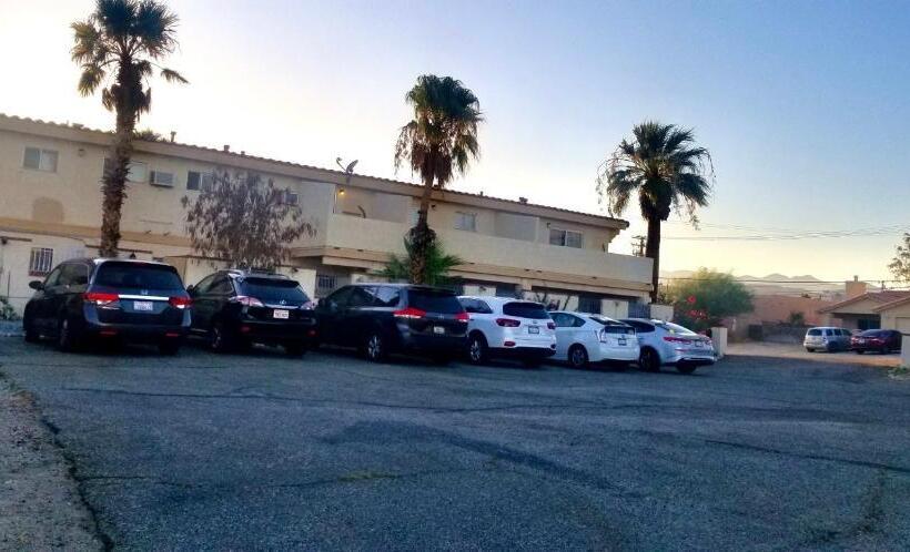 Курорт Paradise Hot Springs