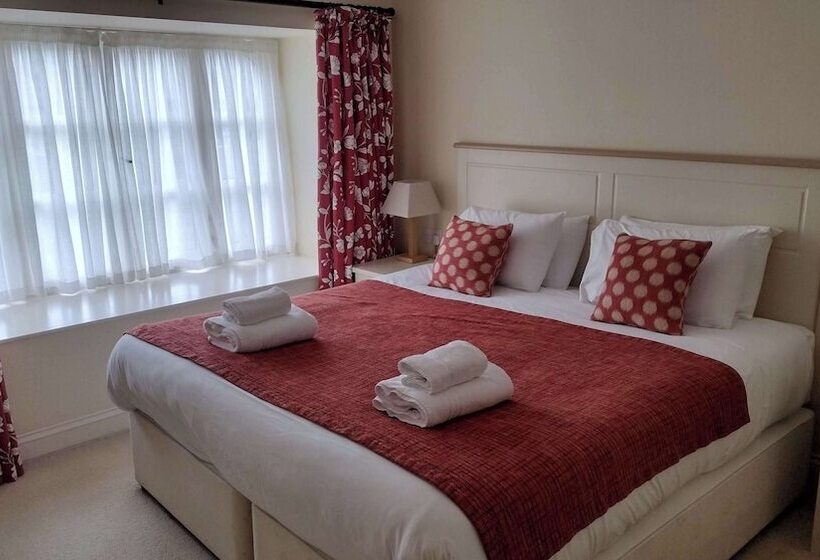 Shieling Cottage At Lovelady Shield