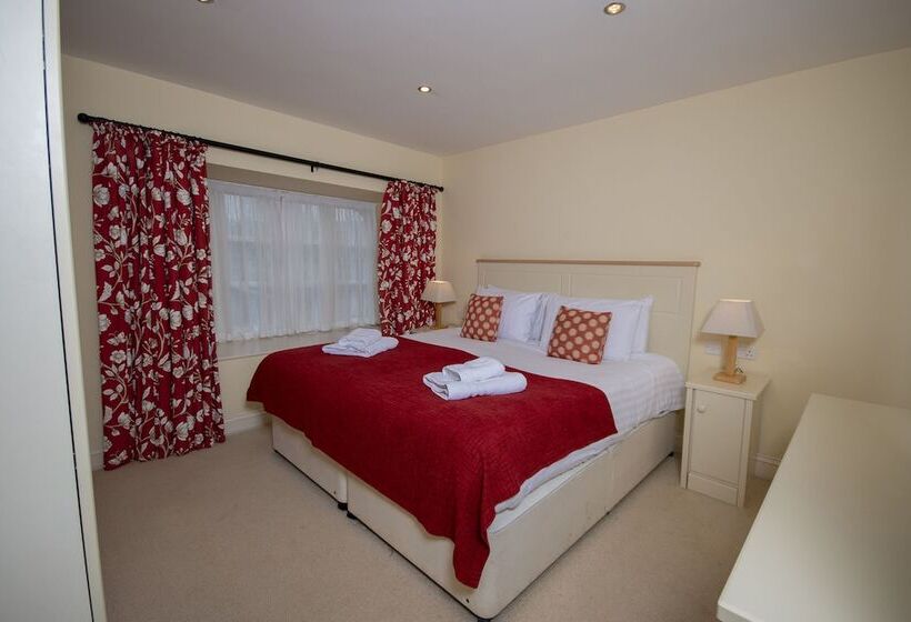 Shieling Cottage At Lovelady Shield