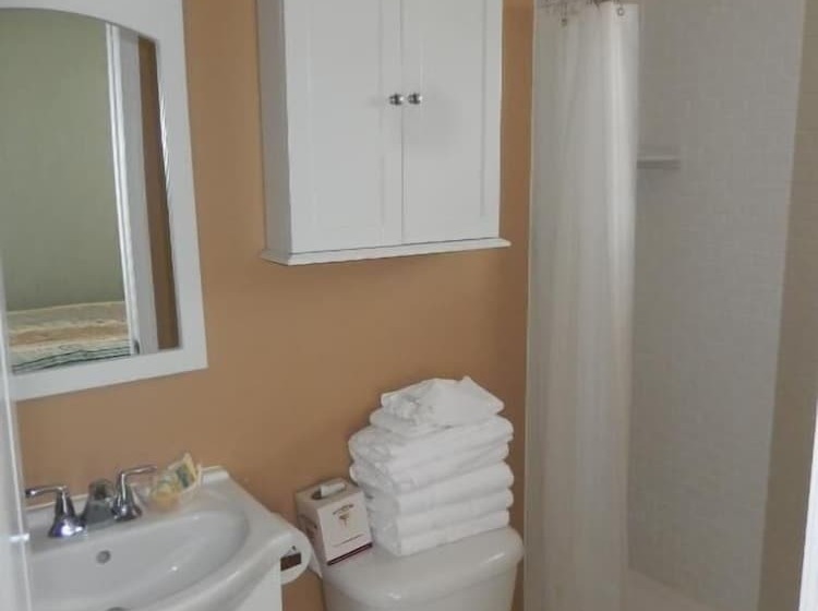 Sifting Sands Motel
