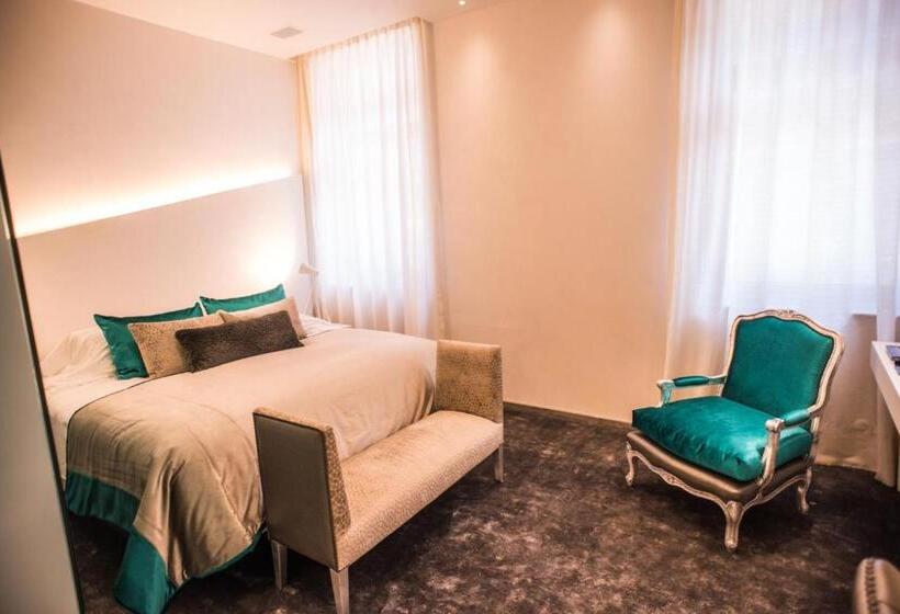 The Hip Hotel Santiago