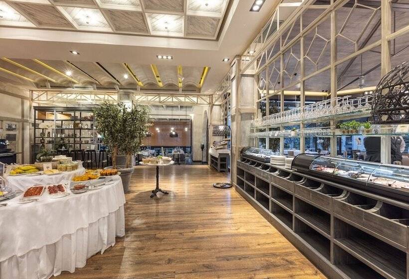 Unique Club at Lopesan Costa Meloneras Resort