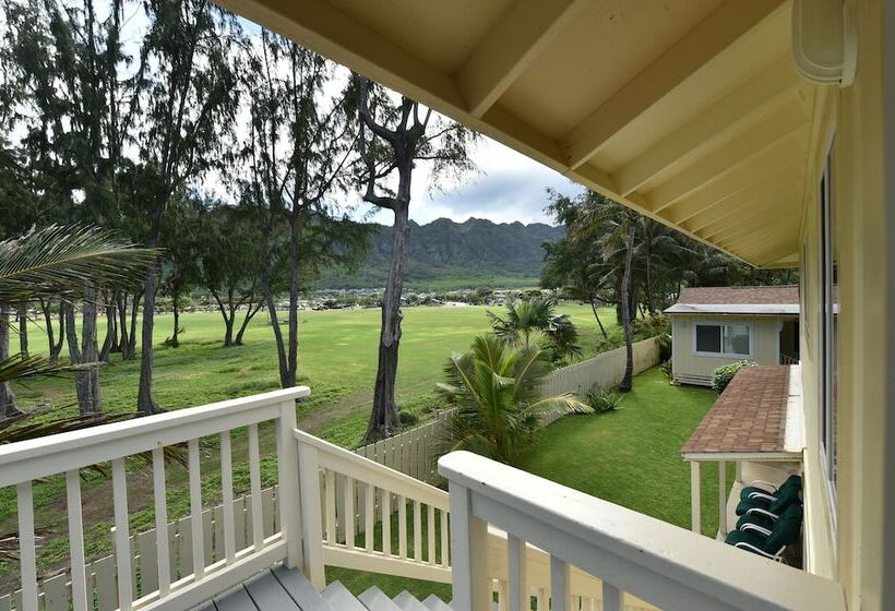 Waimanalo Beach Cottages