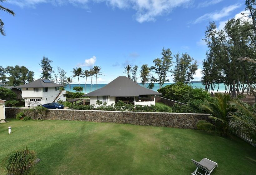 Waimanalo Beach Cottages