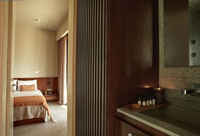 Zay A çeşme Hotel & Beach