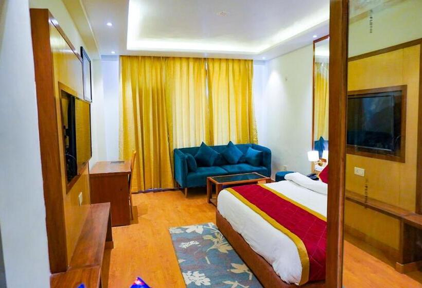 هتل Comfort Inn Snow Park   Manali