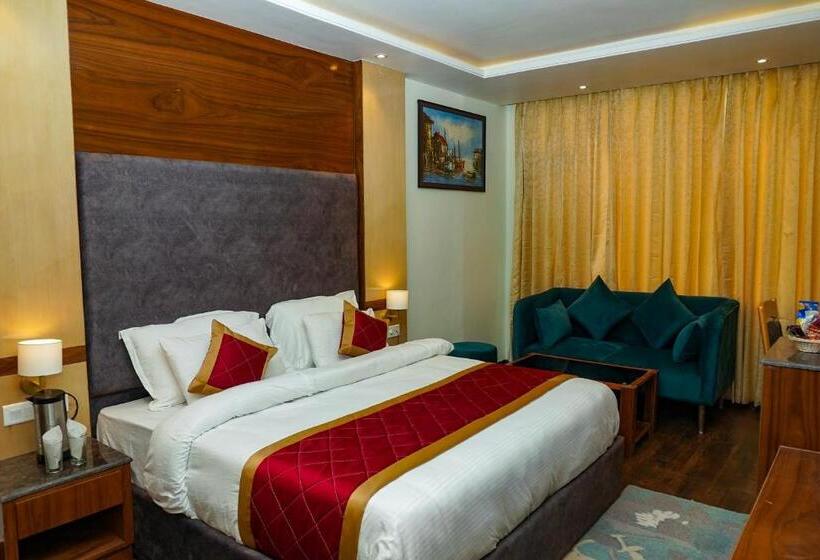 هتل Comfort Inn Snow Park   Manali