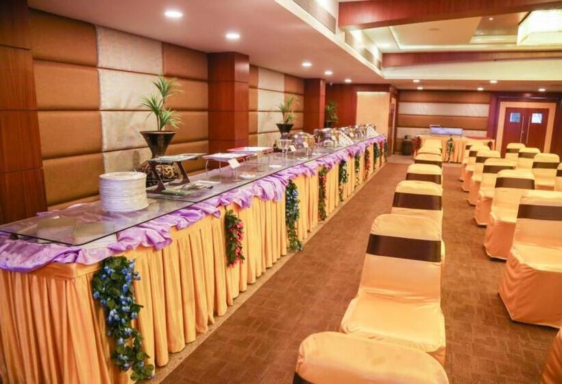 בית מלון כפרי Dev International