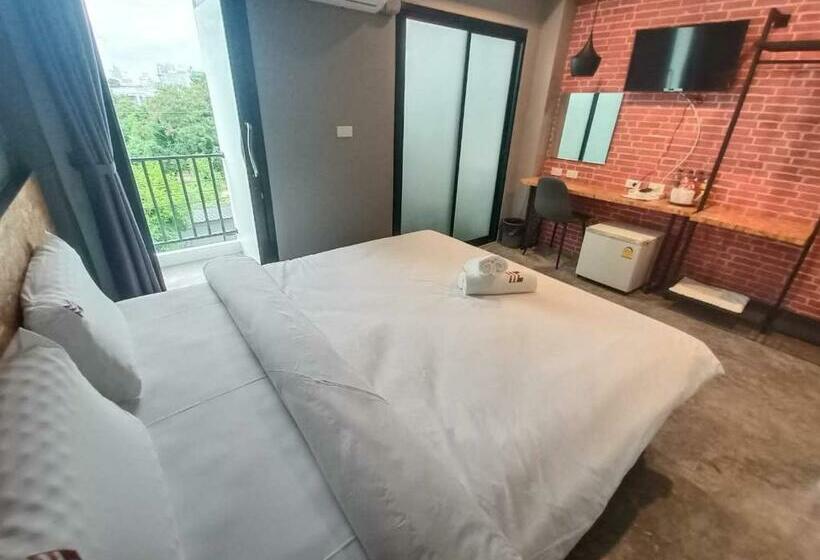 호텔 Modern Budget