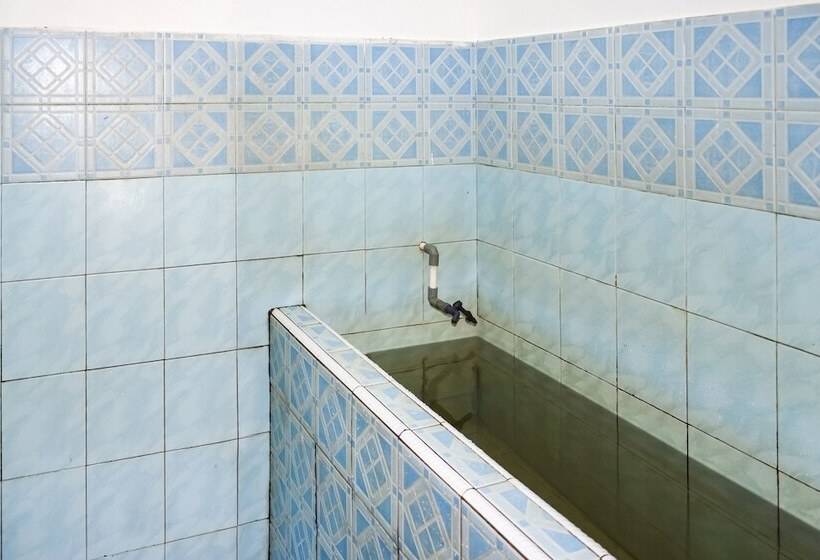 Отель Penginapan Widodo By Oyo