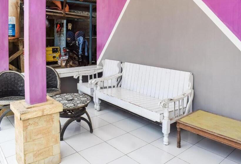 Отель Penginapan Widodo By Oyo