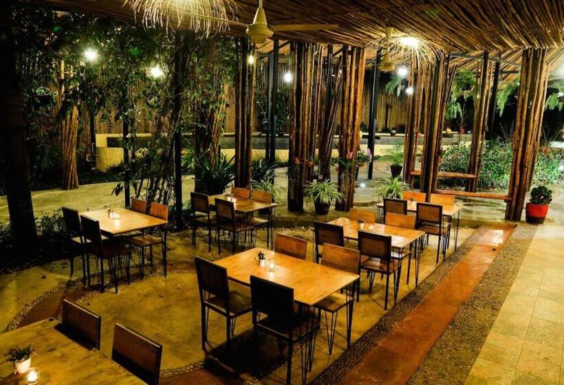 Отель Tammarene Villa