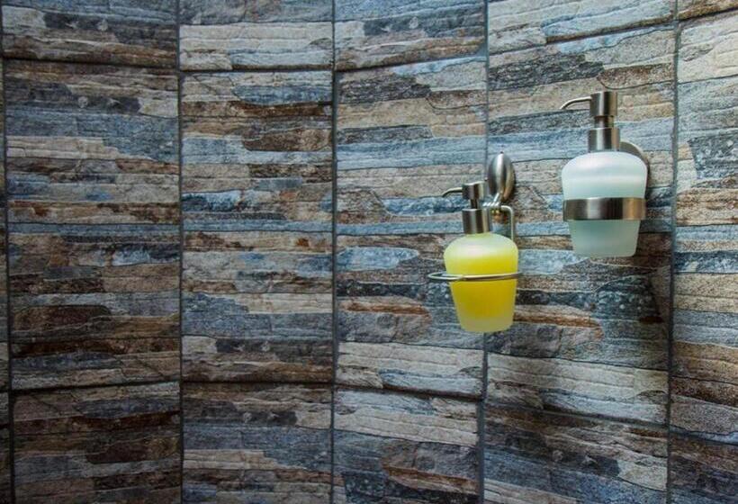 Отель Tammarene Villa