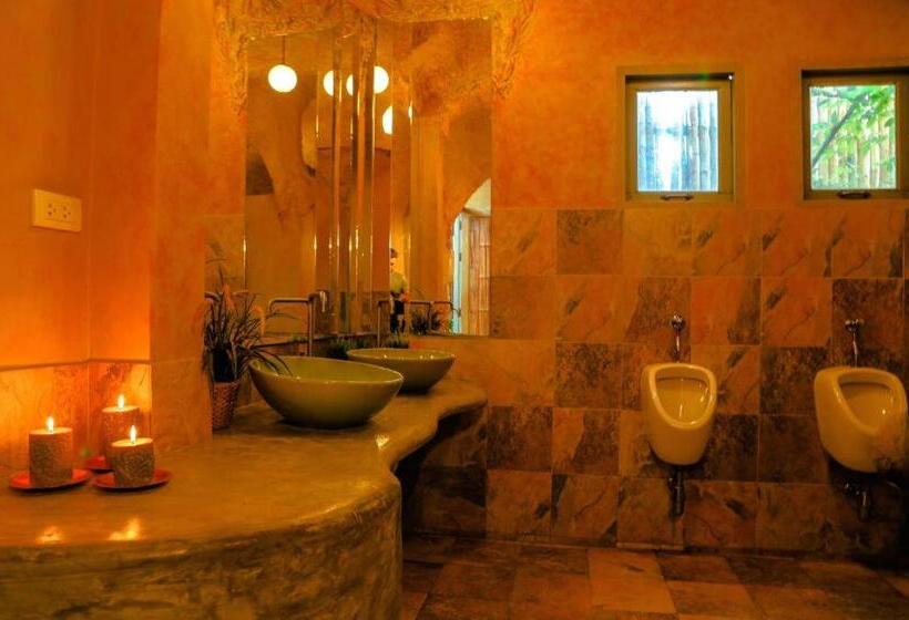 Отель Tammarene Villa