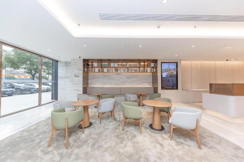 Ji Hotel (ganzhou Jinling Road)