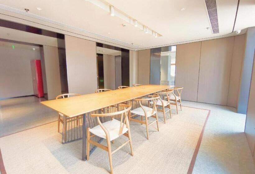 Ji Hotel Tonghua Railway Station Plaza