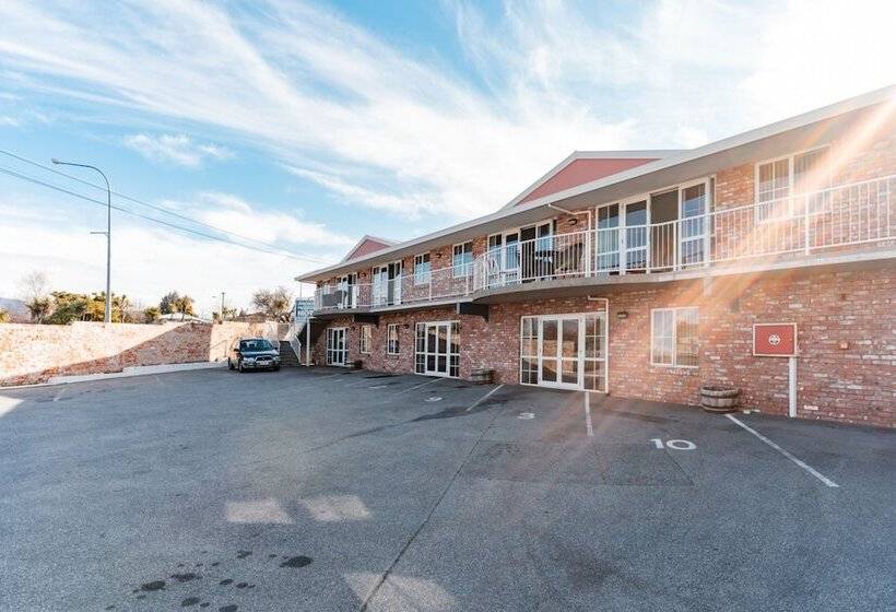 Alexandra Heights Motel