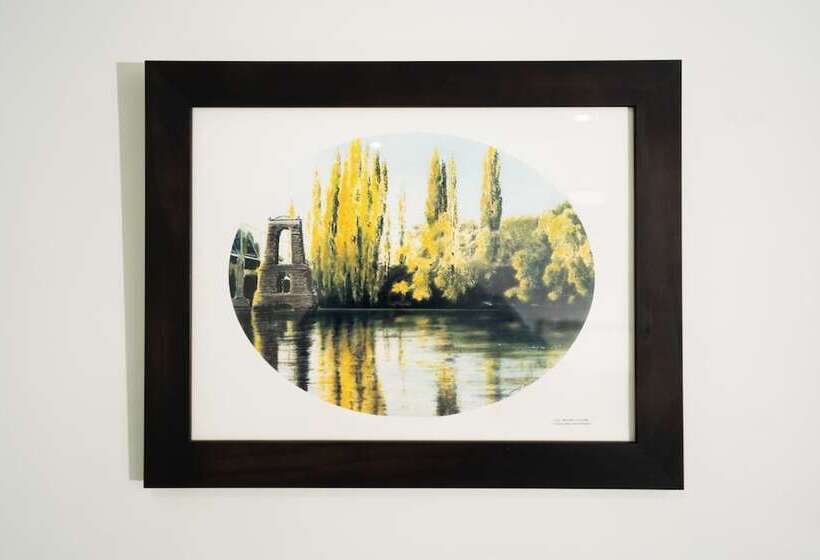 Alexandra Heights Motel