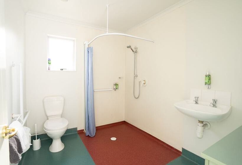 Alexandra Heights Motel