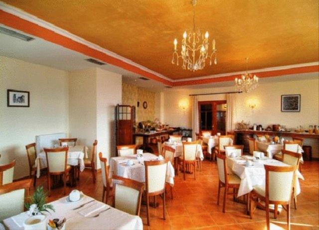 Alpen House Hotel & Suites