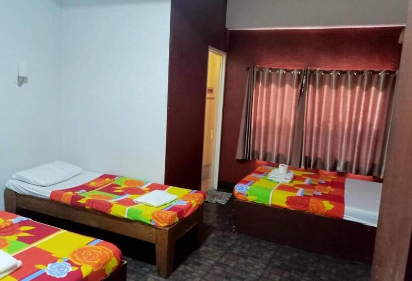 Antonios Pension House