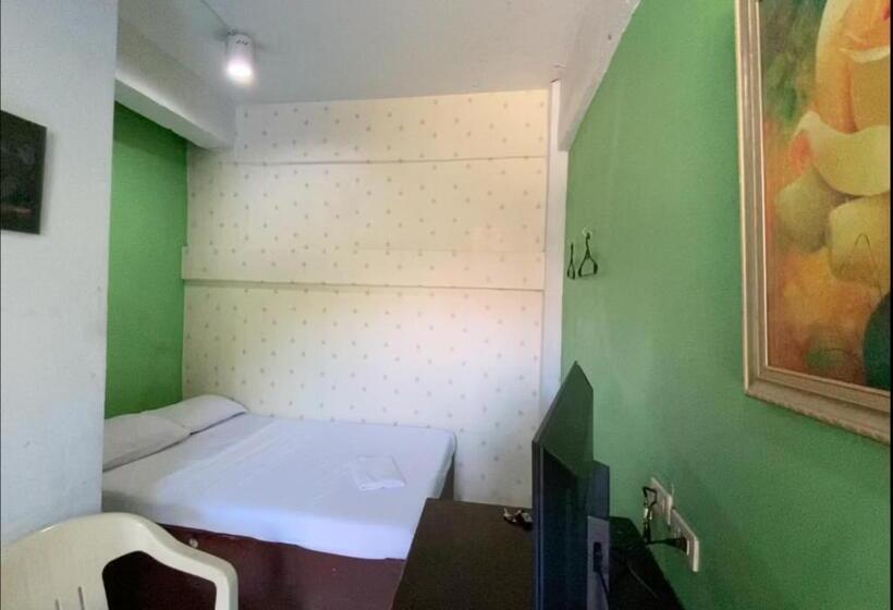 Antonios Pension House