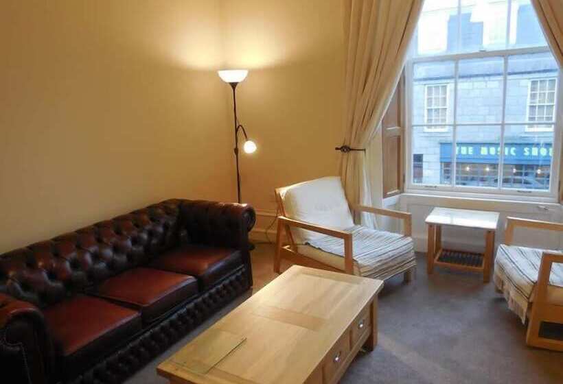 민박 Pincerna Rooms