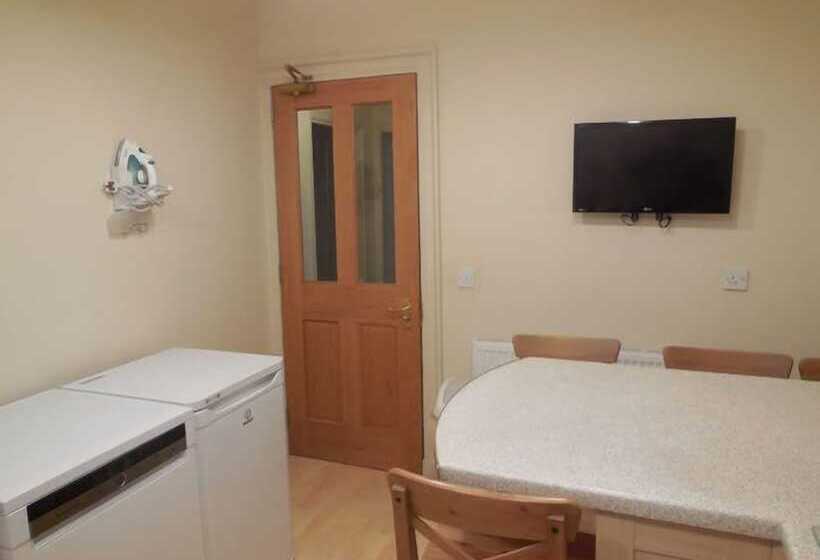 민박 Pincerna Rooms