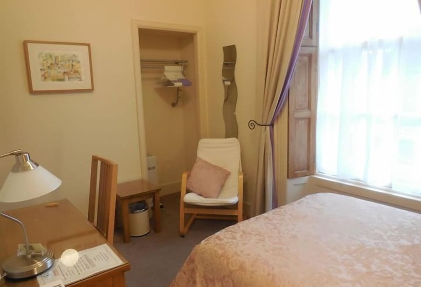 민박 Pincerna Rooms