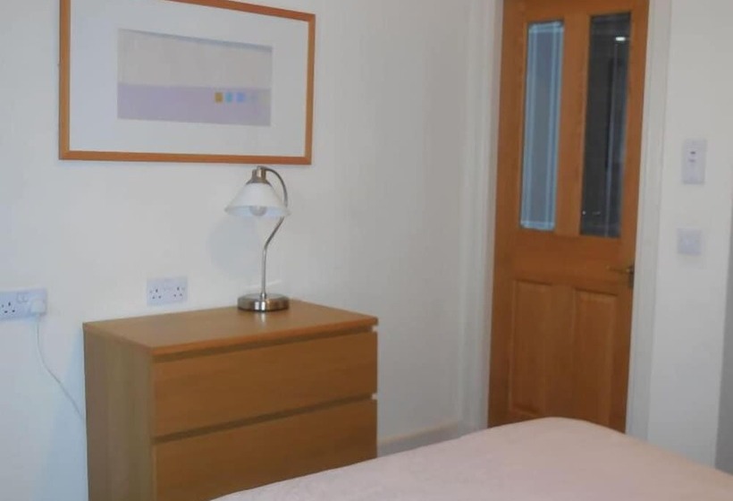 민박 Pincerna Rooms