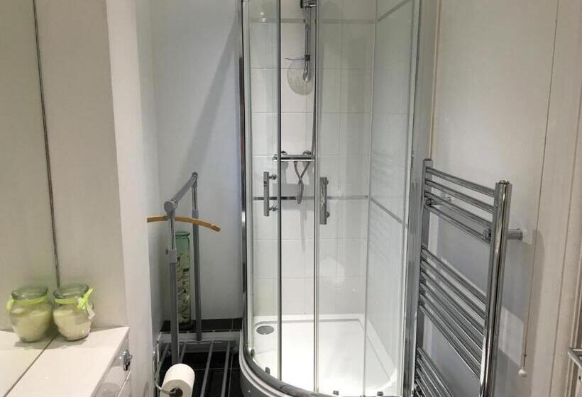 مبيت وإفطار Sleepneat