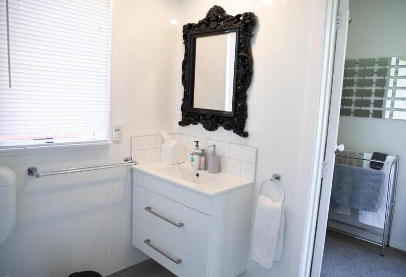 Bed and Breakfast Swan House