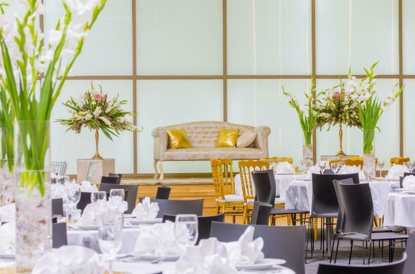 هتل Holiday Inn Algiers   Cheraga Tower By Ihg