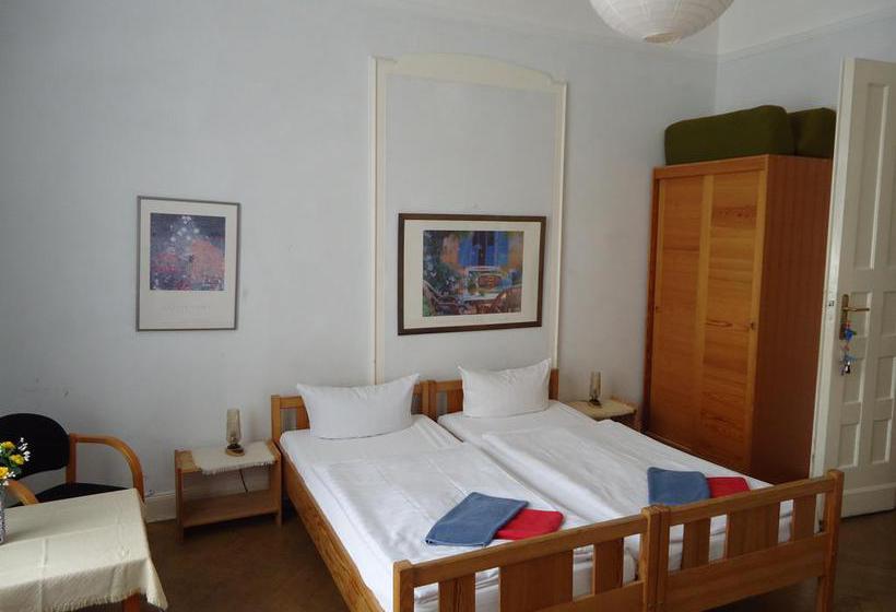 مسافرخانه Austriana