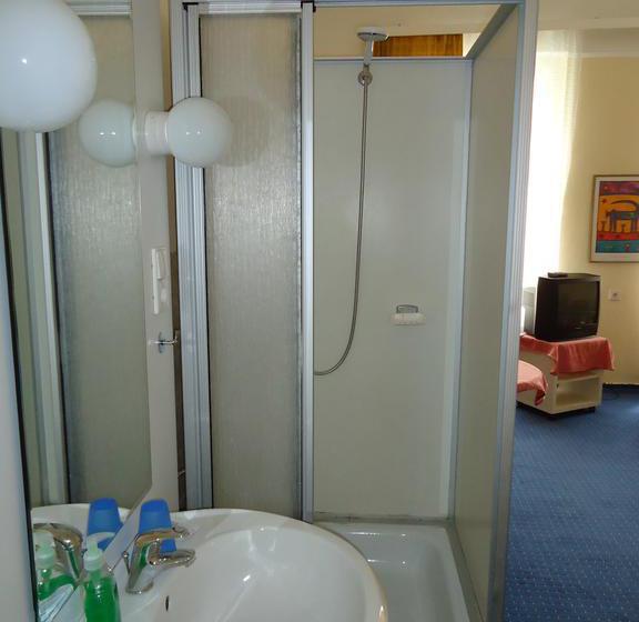 مسافرخانه Austriana