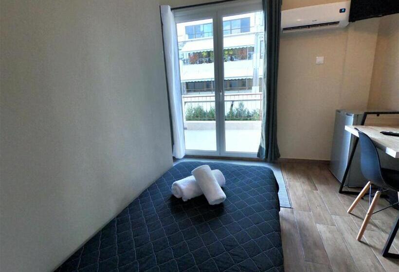 Achillion Hotel Piraeus