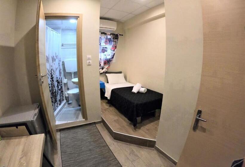 Achillion Hotel Piraeus