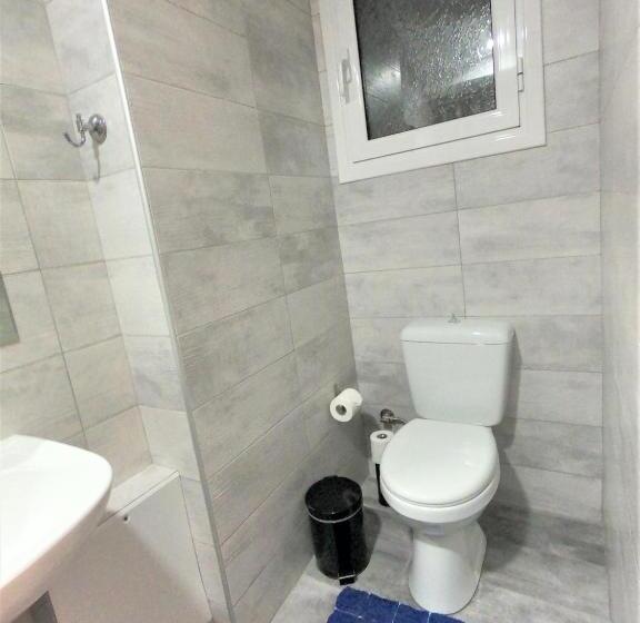 Achillion Hotel Piraeus