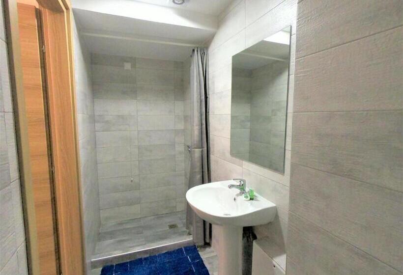 Achillion Hotel Piraeus