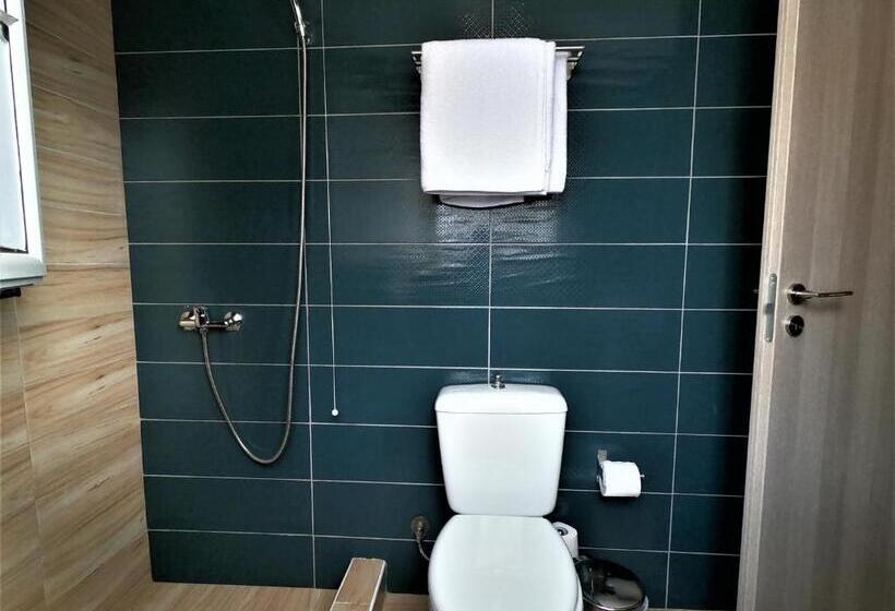 Achillion Hotel Piraeus