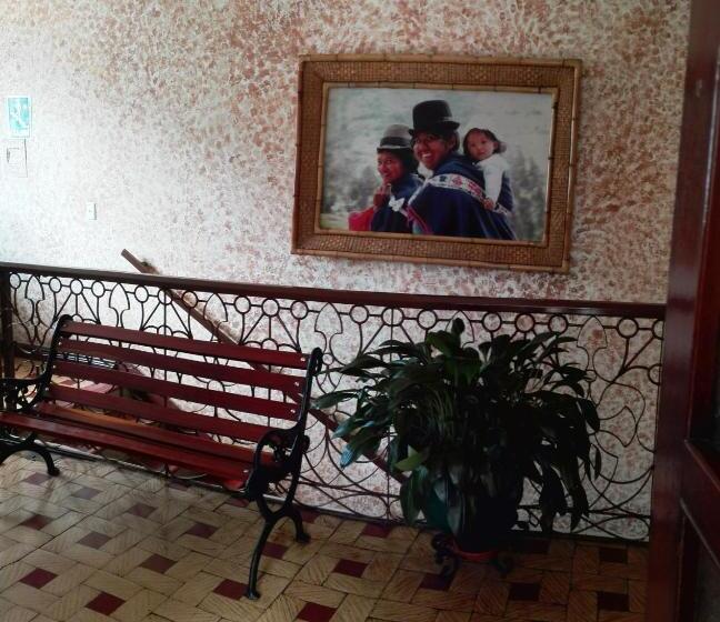 Отель Alcayata Colonial